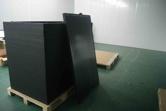 kopen de Zonne Monocomités van 300w 330w volledig Zwart met Zwarte Kader Zwarte backsheet Al Zwarte online manufacture